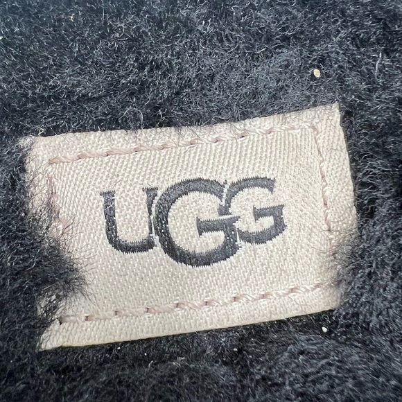 UGG Black Sherpa Fluff Yeah Platform Slide Sandal Slippers Size 6 Women's - Picture 2 of 12